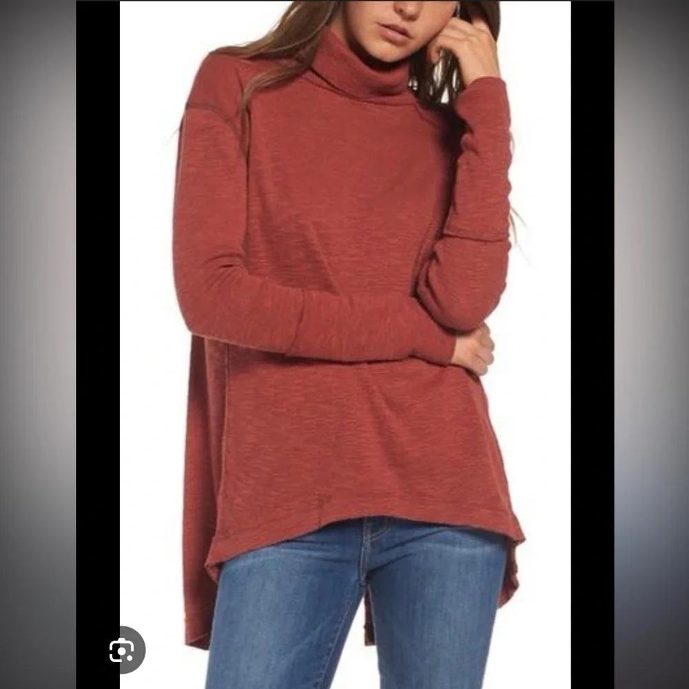 FREE PEOPLE SPLIT BACK TURTLENECK TUNIC TOP